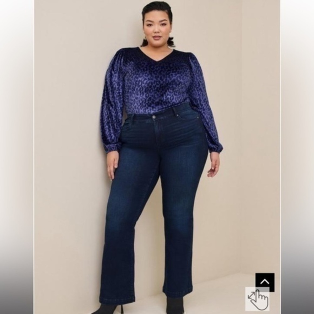 Torrid Plus Size Purple Floral Velvet Leopard Stretch Long Sleeve Bodysuit